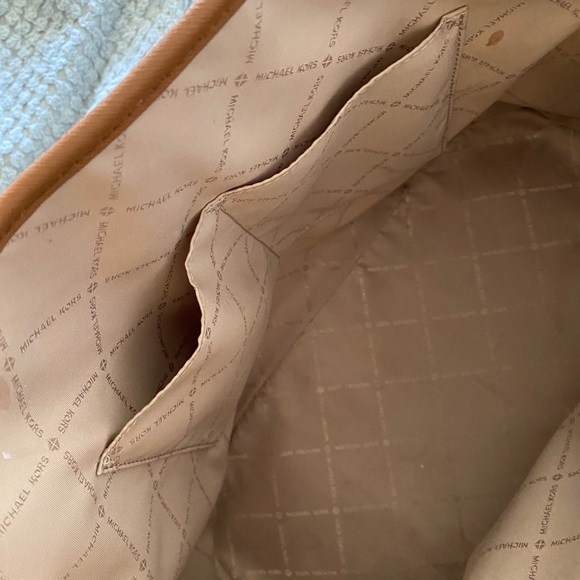 MK TOTE WHITE WITH WALLET - Picture 4 of 8